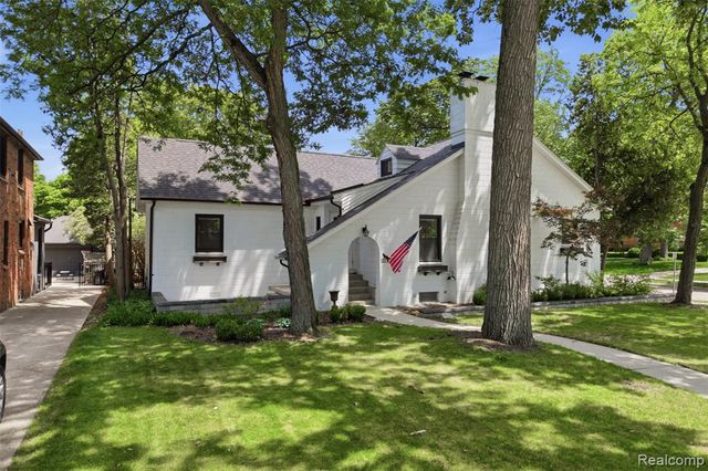 93 Oakdale Boulevard, Pleasant Ridge, MI 48069