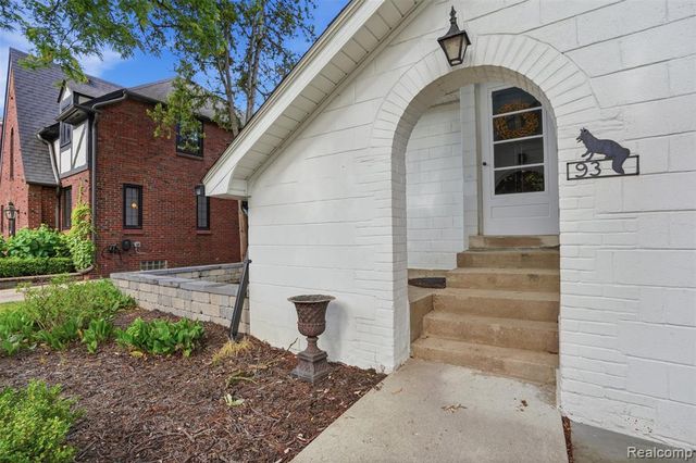 93 Oakdale Boulevard, Pleasant Ridge, MI 48069