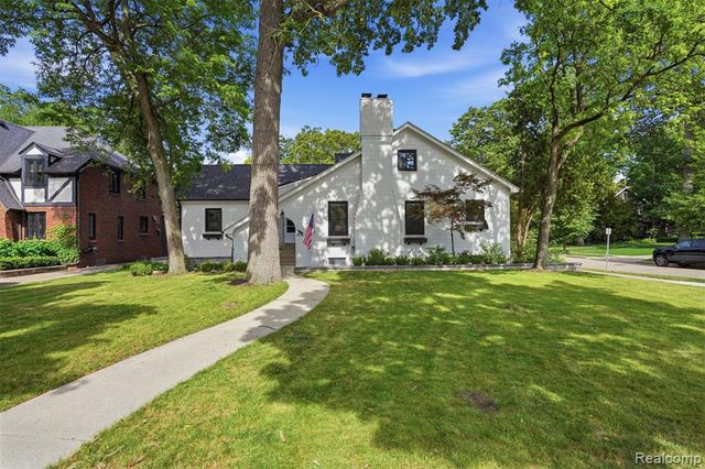 93 Oakdale Boulevard, Pleasant Ridge, MI 48069