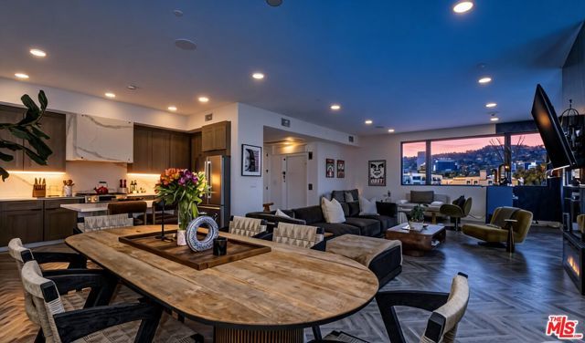 137 N Doheny Drive 1, West Hollywood, CA 90048