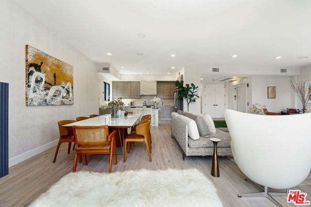 137 N Doheny Drive 1, West Hollywood, CA 90048