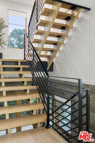 1033 N Vista Street, West Hollywood, CA 90046