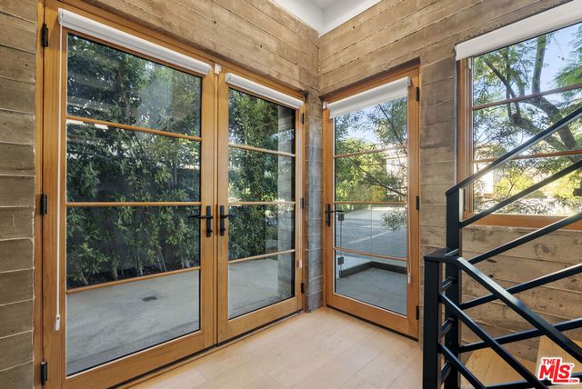 1033 N Vista Street, West Hollywood, CA 90046