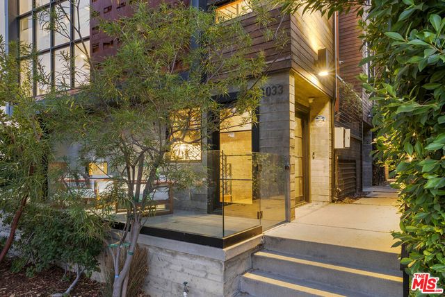 1033 N Vista Street, West Hollywood, CA 90046