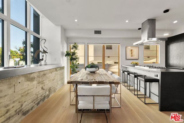 1033 N Vista Street, West Hollywood, CA 90046