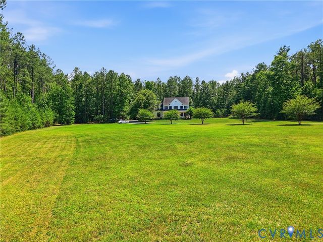 13155 Greenwood Creek Dr, Ashland, VA 23005
