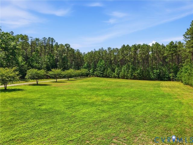 13155 Greenwood Creek Dr, Ashland, VA 23005