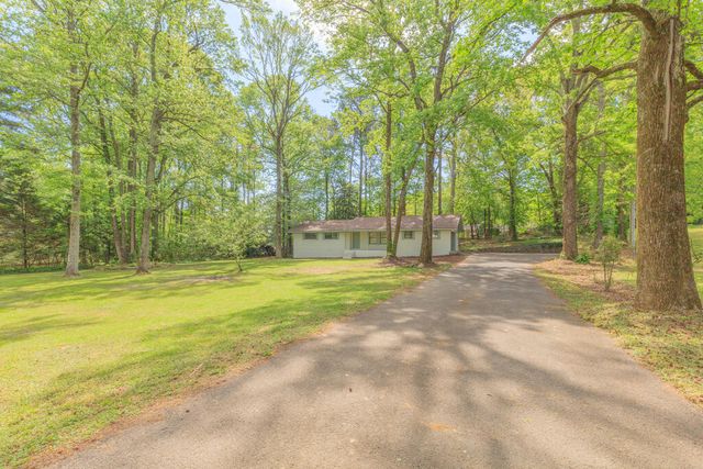 1068 Beaverdale Road NE, Dalton, GA 30721