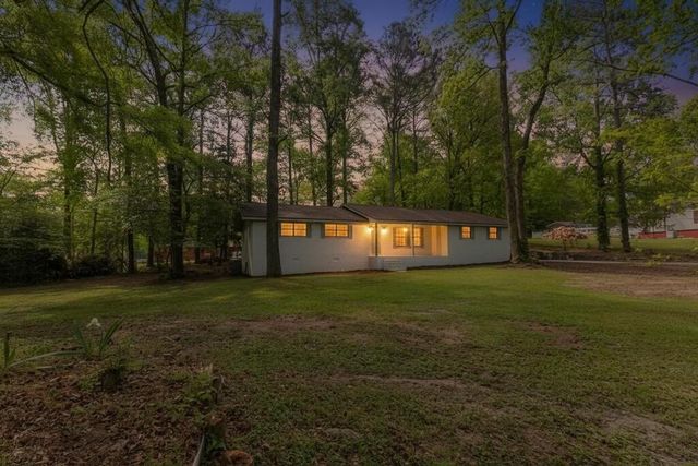 1068 Beaverdale Road NE, Dalton, GA 30721