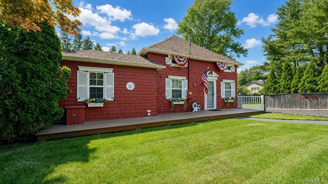 16 Yaphank Middle Island Road, Middle Island, NY 11953
