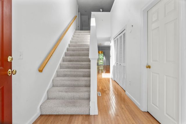 7 Par Three Court, Mashpee, MA 02649