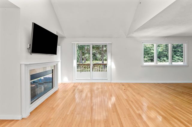 7 Par Three Court, Mashpee, MA 02649
