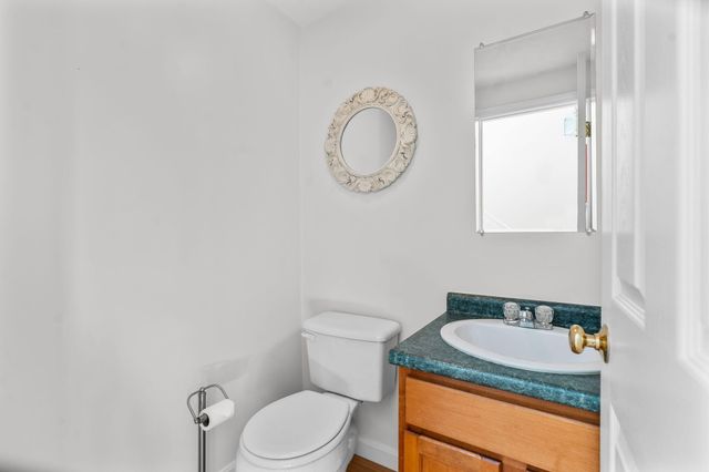 7 Par Three Court, Mashpee, MA 02649