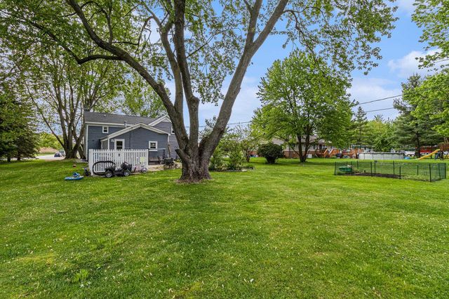 4646 Howland Road, Almont, MI 48003