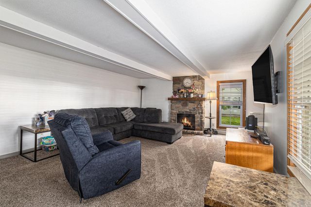 4646 Howland Road, Almont, MI 48003