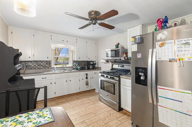 4646 Howland Road, Almont, MI 48003