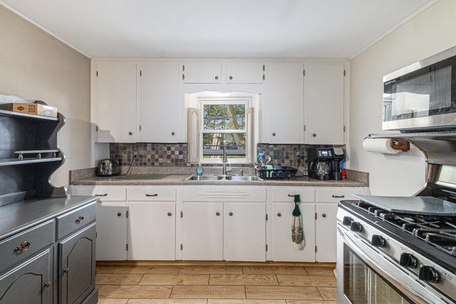 4646 Howland Road, Almont, MI 48003