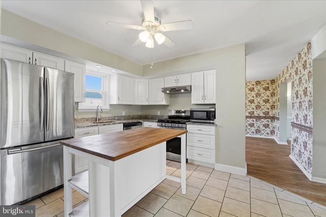 305 ROESCH AVE, Oreland, PA 19075