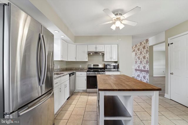 305 ROESCH AVE, Oreland, PA 19075