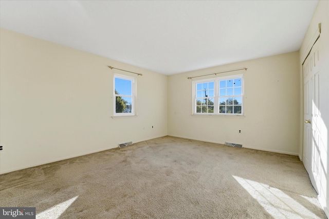 305 ROESCH AVE, Oreland, PA 19075