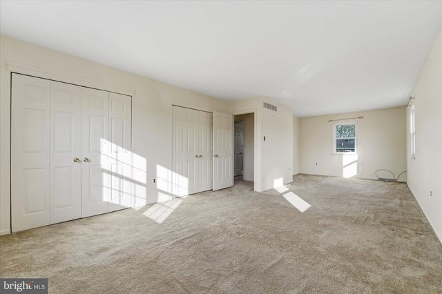 305 ROESCH AVE, Oreland, PA 19075