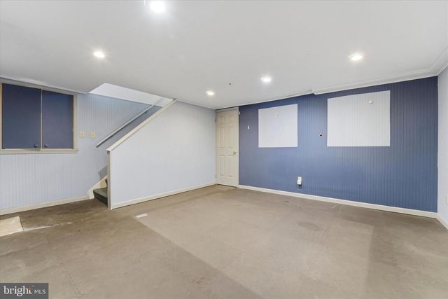 305 ROESCH AVE, Oreland, PA 19075