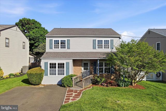 305 ROESCH AVE, Oreland, PA 19075