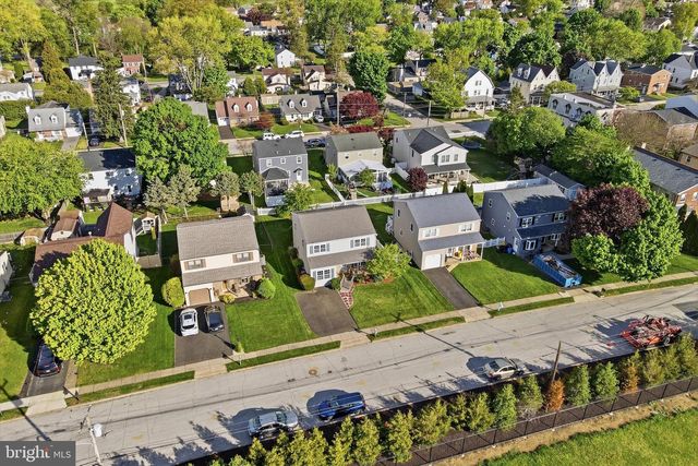 305 ROESCH AVE, Oreland, PA 19075
