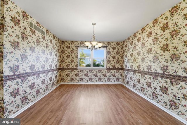 305 ROESCH AVE, Oreland, PA 19075