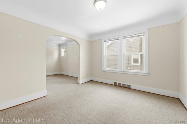 475 W Breckenridge Street, Ferndale, MI 48220