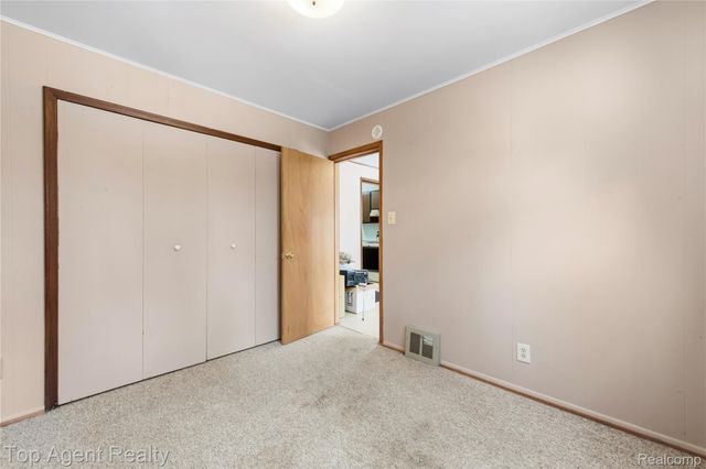 475 W Breckenridge Street, Ferndale, MI 48220