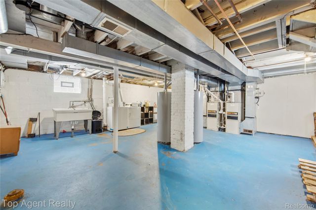 475 W Breckenridge Street, Ferndale, MI 48220