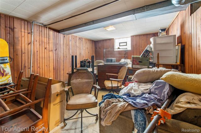 475 W Breckenridge Street, Ferndale, MI 48220