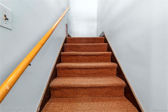 475 W Breckenridge Street, Ferndale, MI 48220