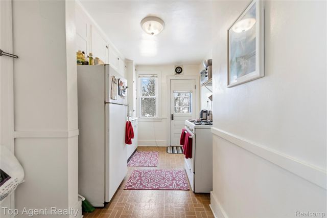 475 W Breckenridge Street, Ferndale, MI 48220