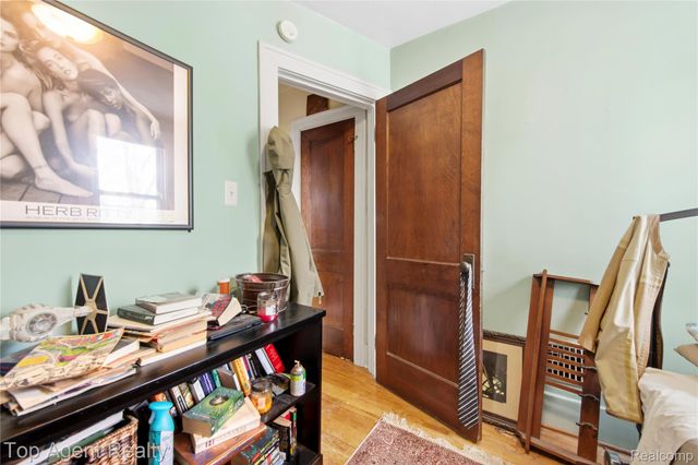 475 W Breckenridge Street, Ferndale, MI 48220