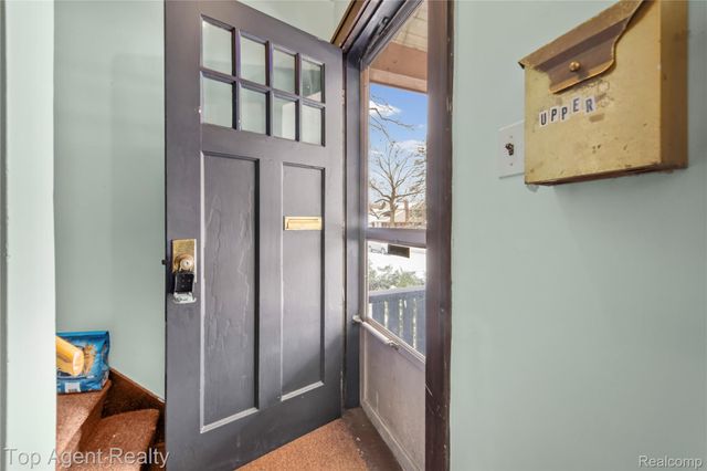 475 W Breckenridge Street, Ferndale, MI 48220