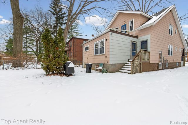 475 W Breckenridge Street, Ferndale, MI 48220