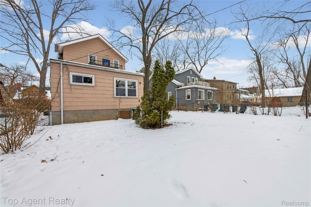 475 W Breckenridge Street, Ferndale, MI 48220