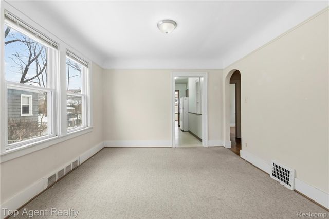 475 W Breckenridge Street, Ferndale, MI 48220