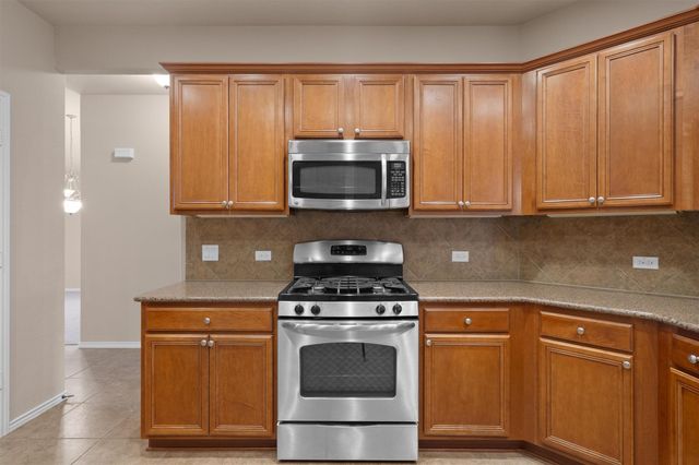 306 Tom Kite DR, Round Rock, TX 78664