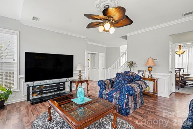 8727 Fieldcroft Drive, Charlotte, NC 28277