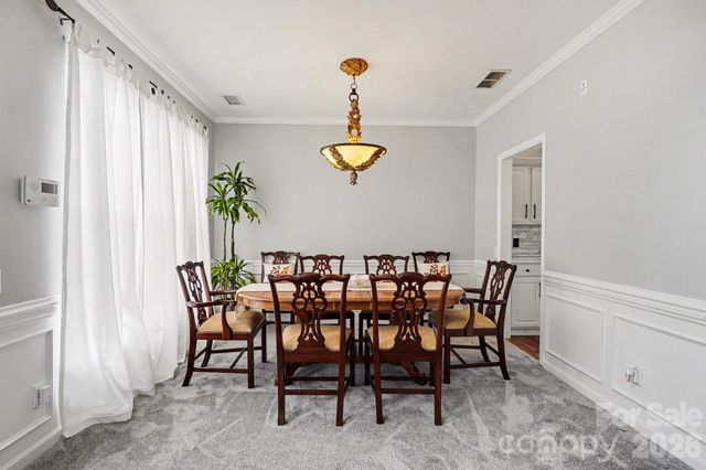 8727 Fieldcroft Drive, Charlotte, NC 28277