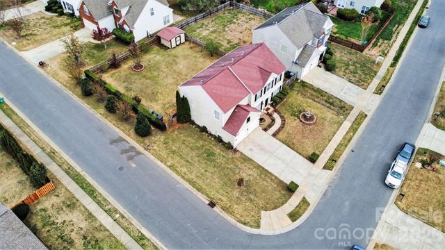 8727 Fieldcroft Drive, Charlotte, NC 28277