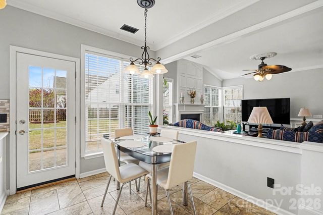 8727 Fieldcroft Drive, Charlotte, NC 28277