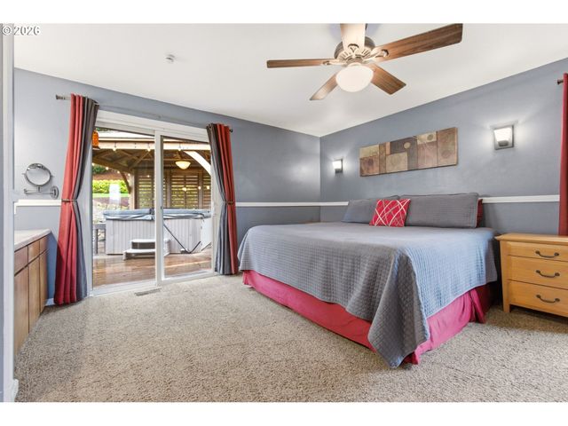 17395 WILES Ct, Gladstone, OR 97027