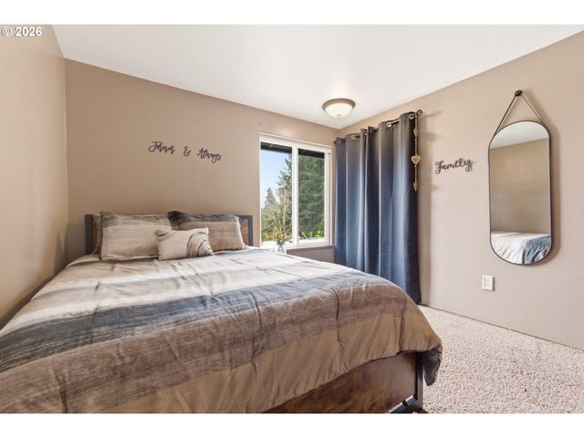 17395 WILES Ct, Gladstone, OR 97027