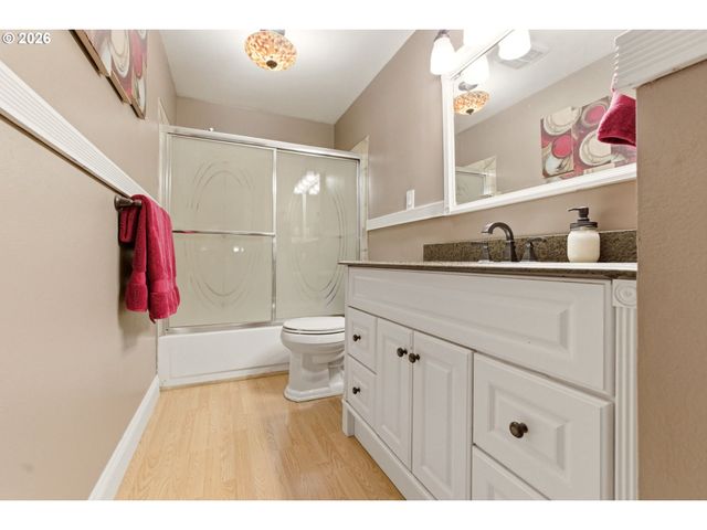 17395 WILES Ct, Gladstone, OR 97027