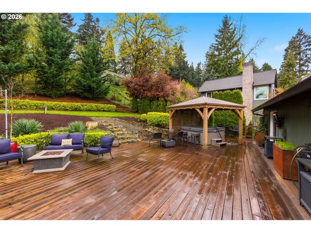 17395 WILES Ct, Gladstone, OR 97027