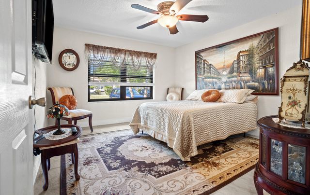 7926 Willow Spring Drive 1317, Lake Worth, FL 33467